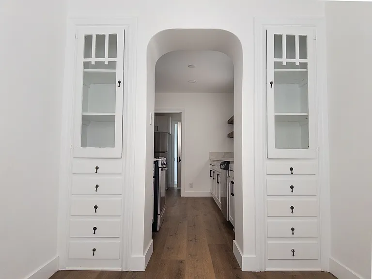 Breakfast Nook Built-In Cabinetry