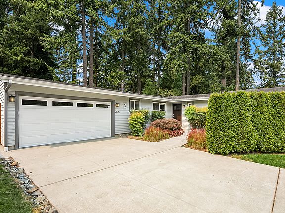 3rd image of 2615 162nd Ave NE