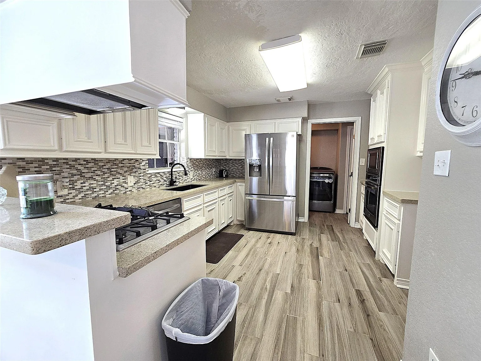 4 bed, 3.5 bath, 3191 sqft, $3,000 — Photo 4