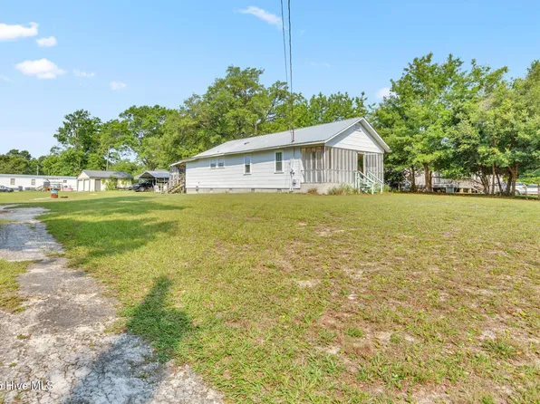 601 Mary Ann Drive, Hampstead, NC 28443