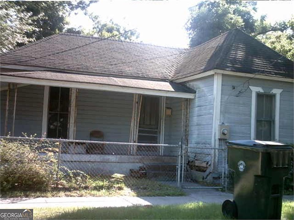 1st image of 916 Gordon St