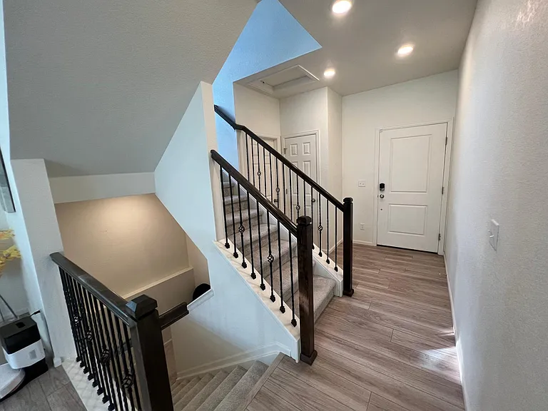 1046 Magnolia St — Photo 16