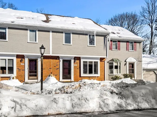 103 Foxwood Cir #103, Peabody, MA 01960