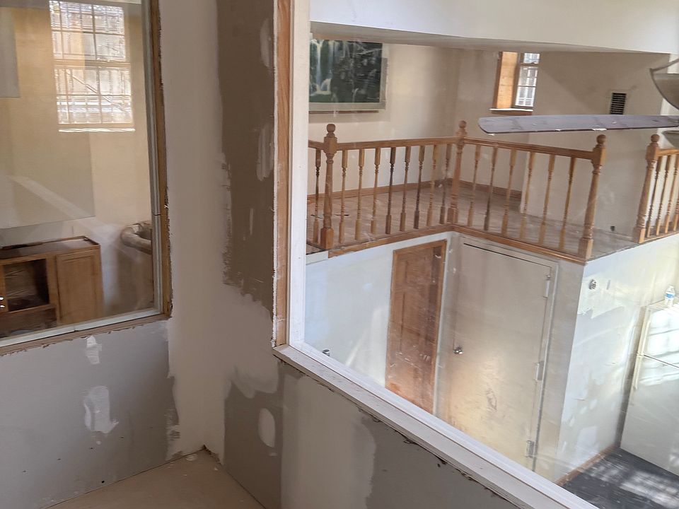 1st image of 103 121st St #1