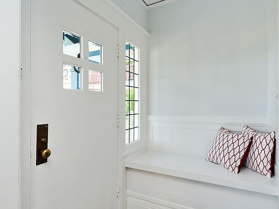 4th image of 484 Stow Ave