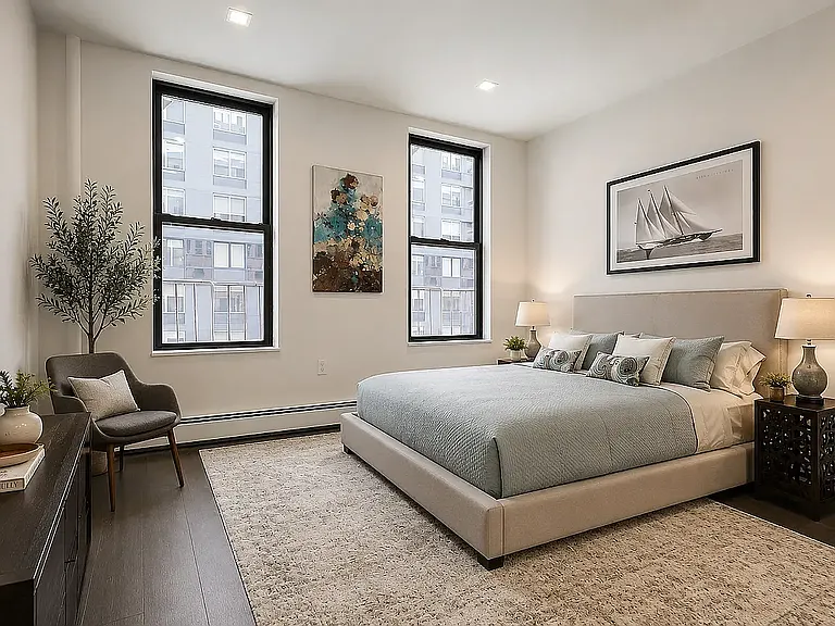 316 W 39th St #4E — Photo 2