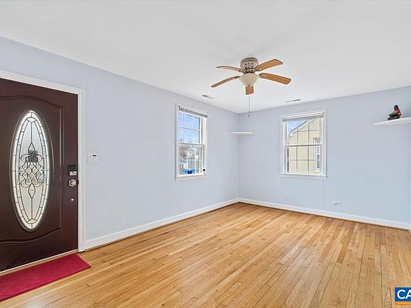 4th image of 915 Altavista Ave