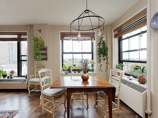 Sold by Sotheby's International Realty | media 1