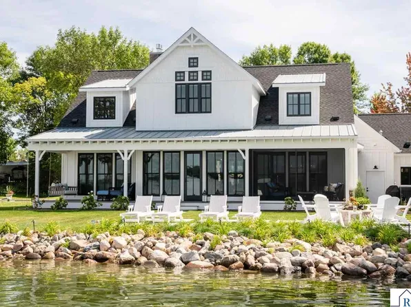 121 Willow Point Dr, Elysian, MN 56028