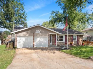 38 Coachlight Dr, Mascoutah, IL