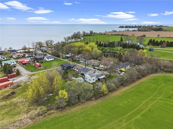 18 Westmoreland Ln, Haldimand, ON N1A 2W1
