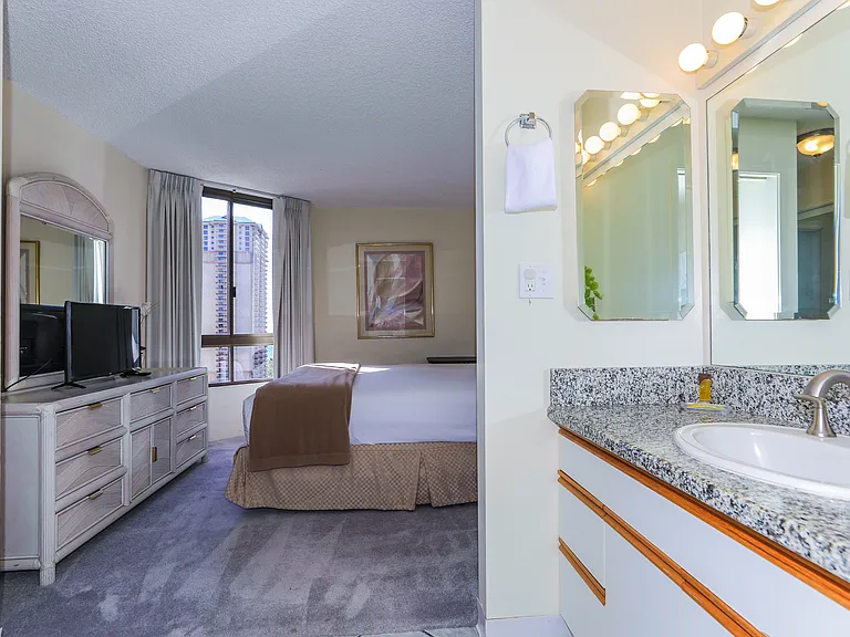 1910 Ala Moana Blvd #21B — Photo 35