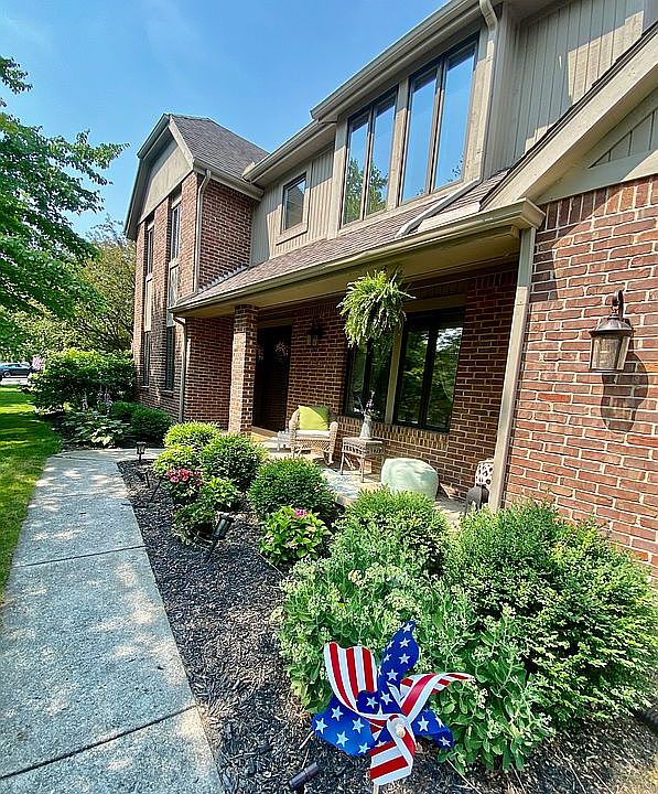 1st image of 442 Berkshire Dr
