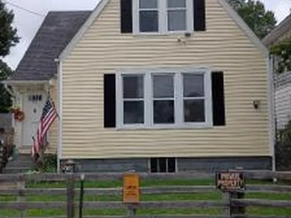 2402 Lynn St, Parkersburg, WV 26101