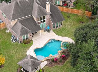2818 Waterfall Cove Ct, League City, TX 77573
