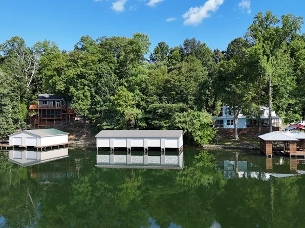 17 Pine Island Point, Scottsboro, AL 35769