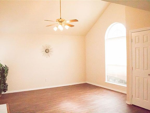 5th image of 137 Brookside Dr