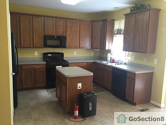 2nd image of 108 Valdosta Dr