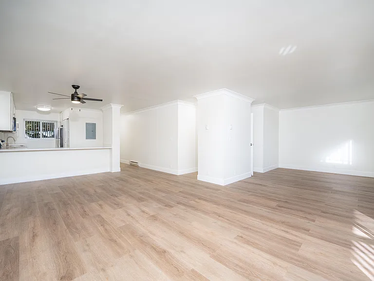 Aquas Vista #203 living3 Aquas Vista #203 living3