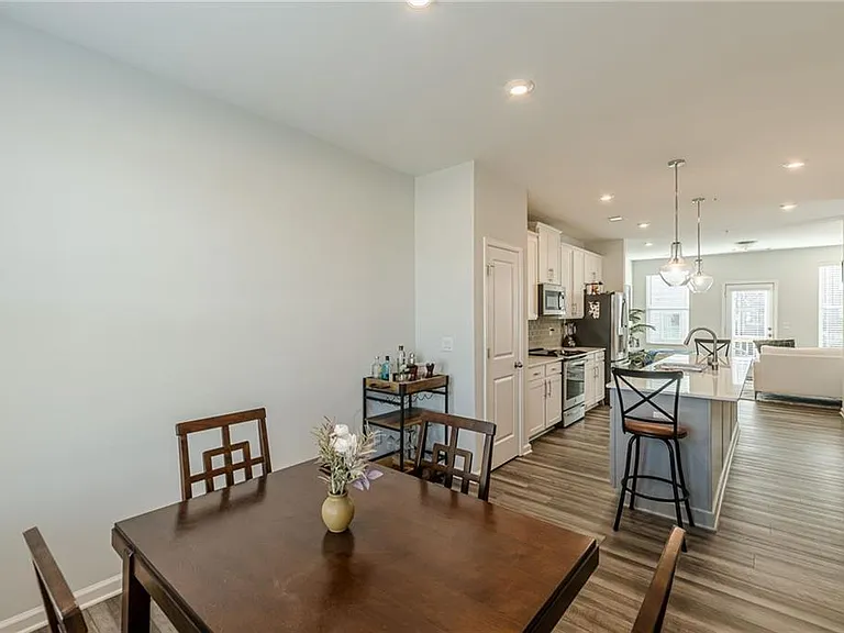1205 Skylar Ln SE — Photo 11