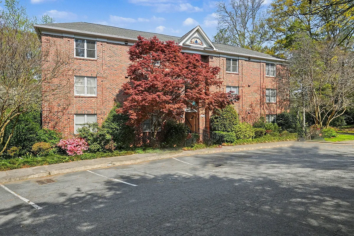 Building Photo - 4019 Cranford Dr #C