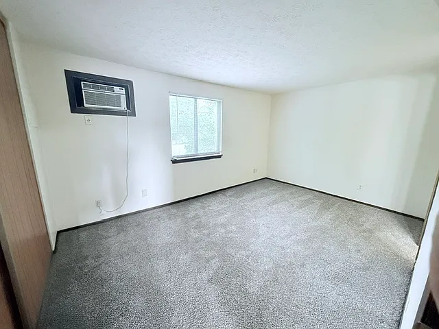 2360 E Market St #2F — Photo 6