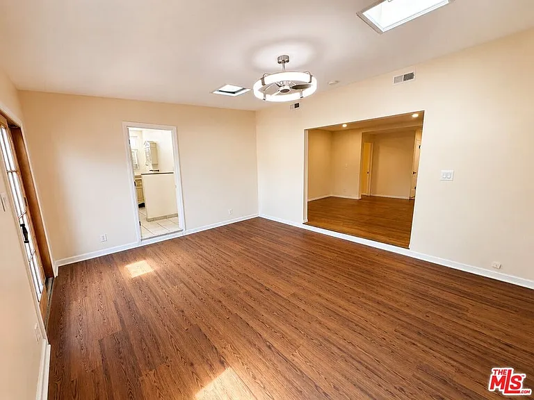 2859 N Brighton St — Photo 3