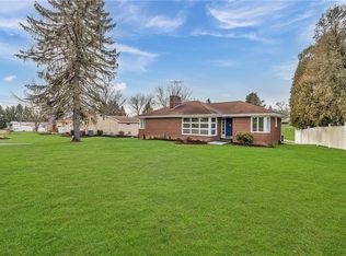 392 Center Grange Rd, Monaca, PA 15061