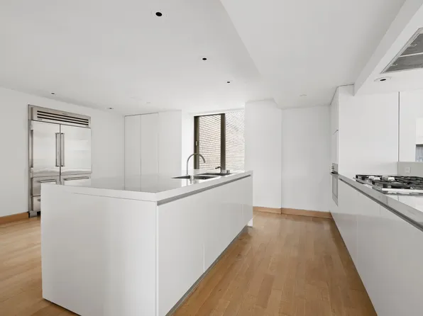 50 Gramercy Park North image 13 of 25