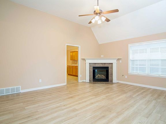 4th image of 10252 Morning Hill Dr