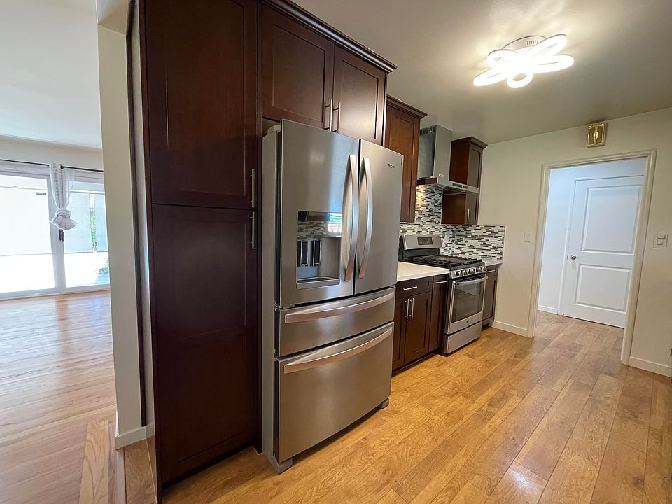 1st image of 3492 Hilary Dr
