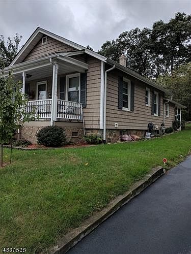 2nd image of 20 Langdon Ave