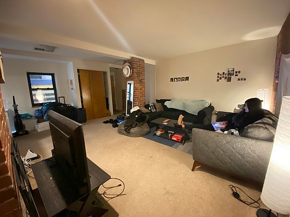 2nd image of 95 Gainsborough St #5W