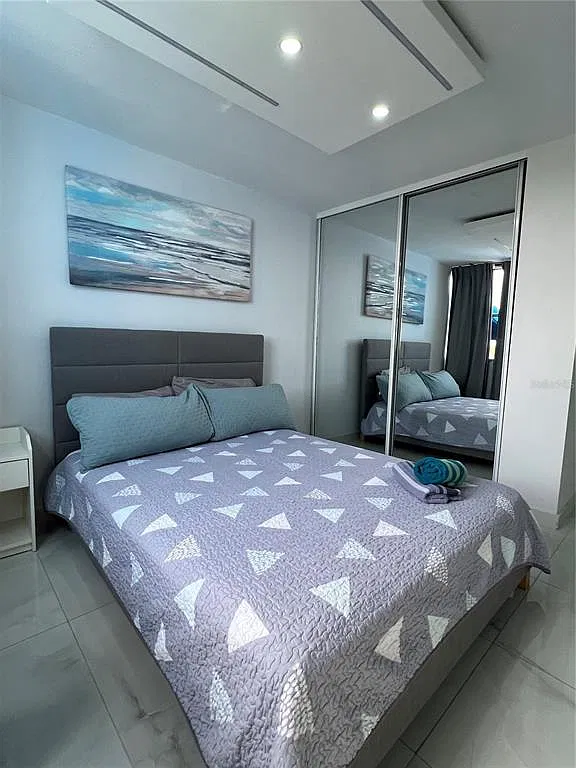 2 bed, 1.0 bath, 879 sqft, $3,000 — Photo 4
