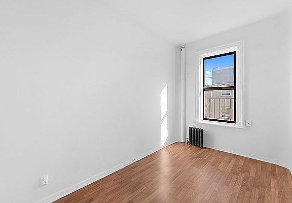 2nd image of 619 E 5th St APT 29-E