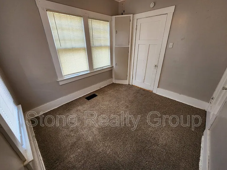 1716 N 12th St — Photo 5