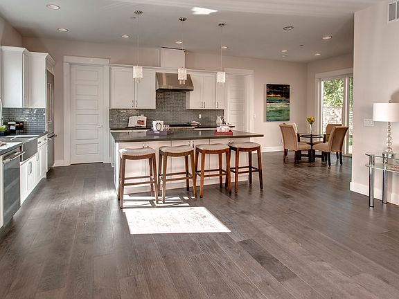 5th image of 14567 SE Eastgate Way