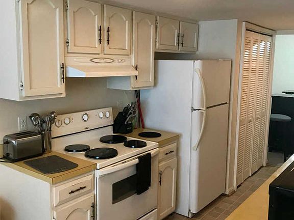 4th image of 1236 Thomas Jefferson Pl