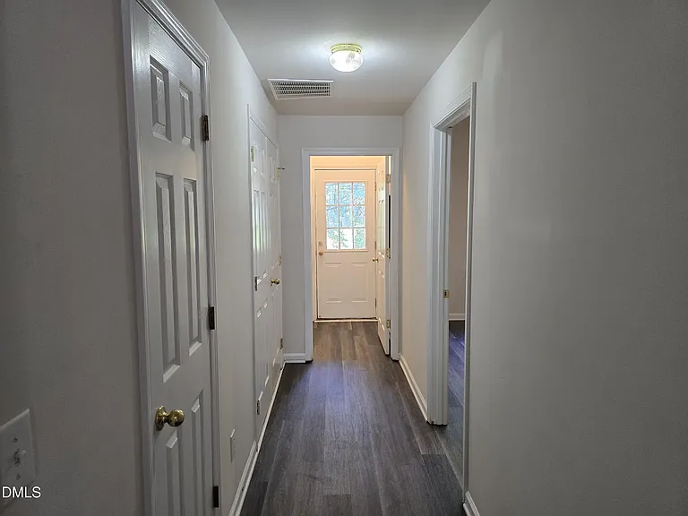 802 Sutter Gate Ln — Photo 3