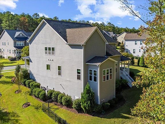 3rd image of 716 Peninsula Forest Pl