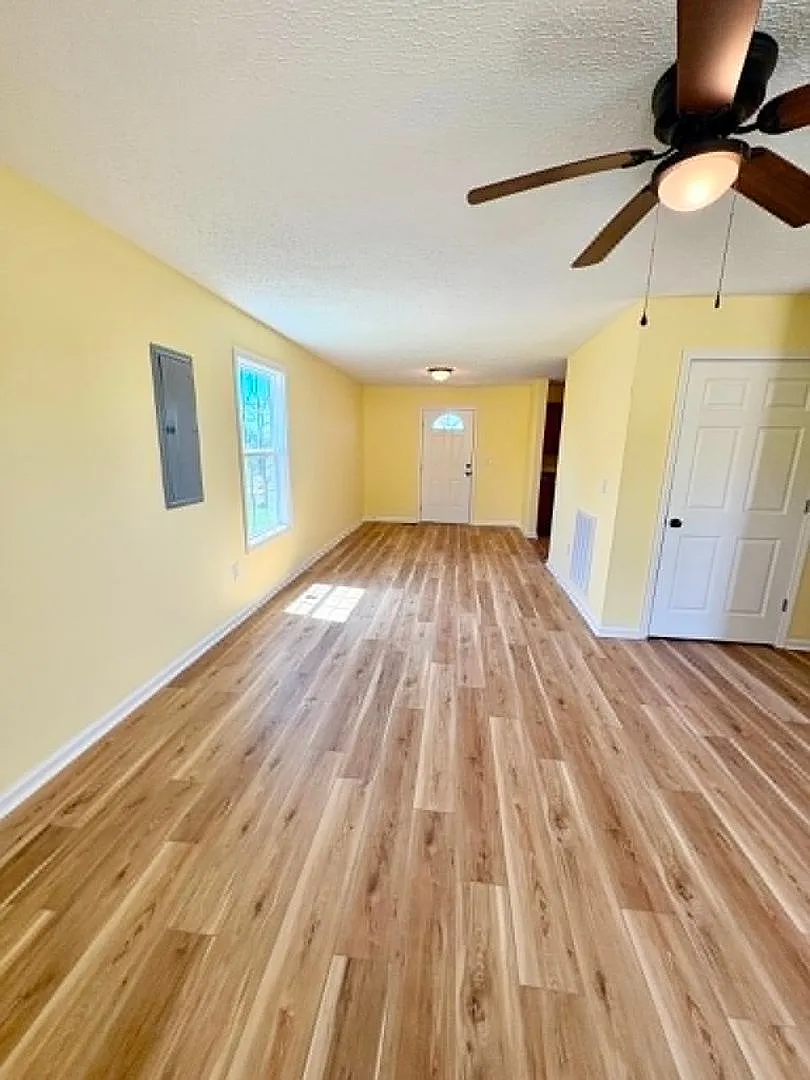 Spacious Home for Rent! — Photo 4