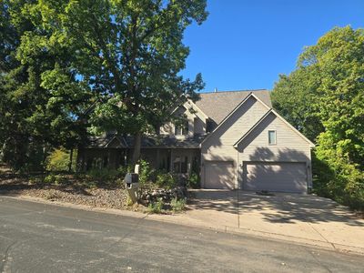 8748 Walton Oaks Dr, Bloomington, MN, 55438