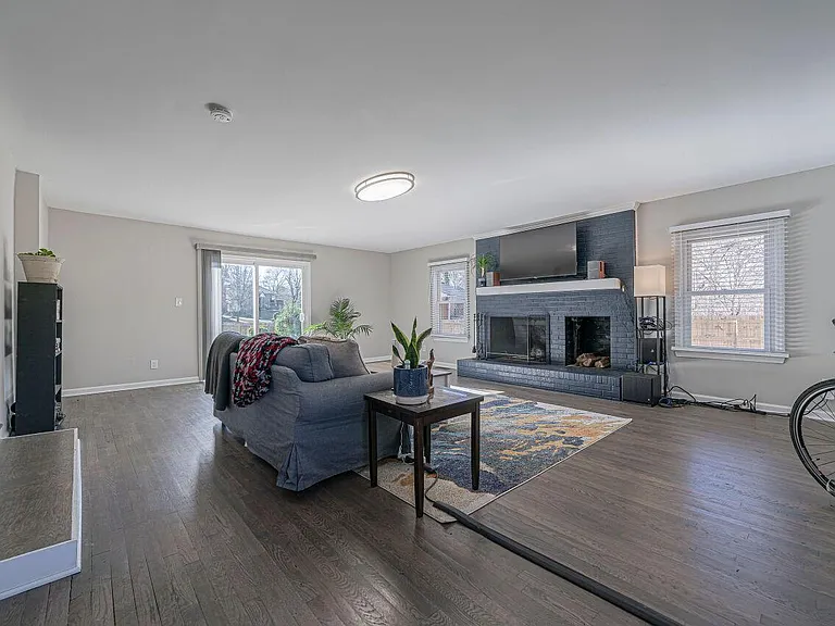 3322 Bell Dr — Photo 7