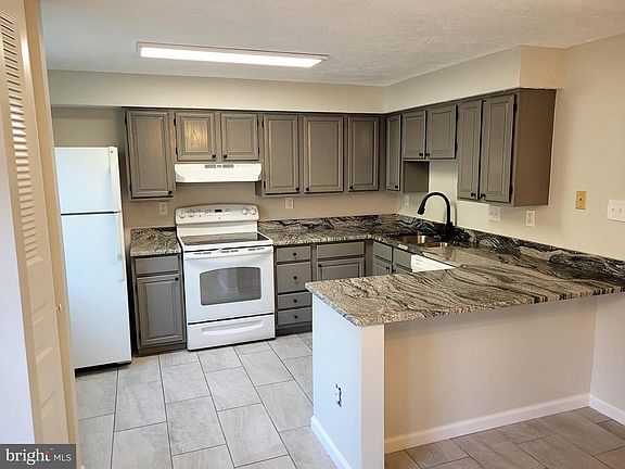 2nd image of 1110 Cavendish Dr