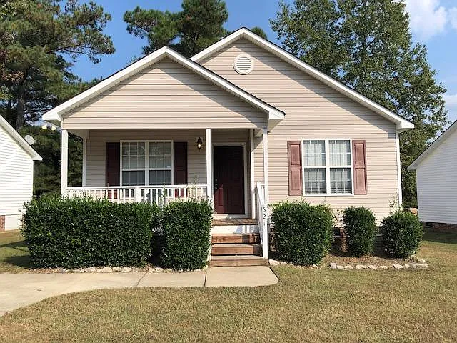3 bed, 1163 sqft, $1,600 — Photo 1