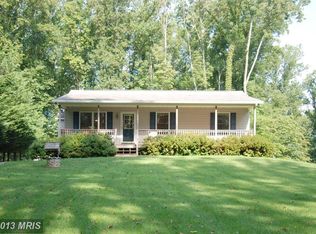 937 High Top Rd, Linden, VA 22642