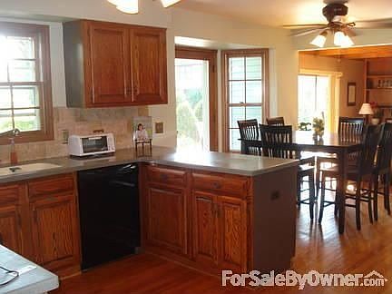Kitchen Area
						:
						206x136 Kitchen/Eating Area