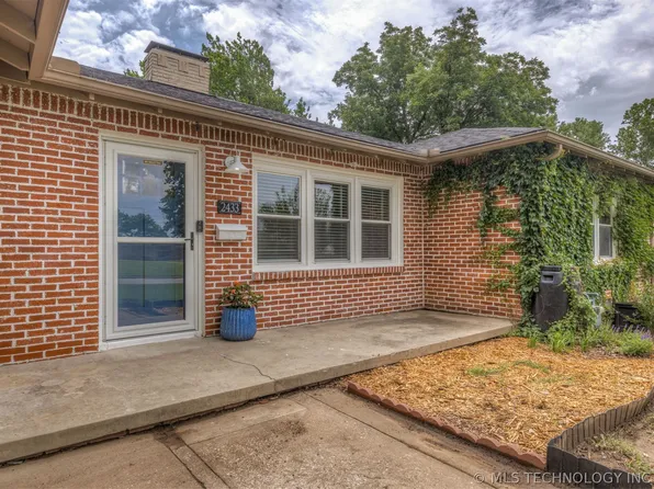 2433 S Gary Pl, Tulsa, OK 74114