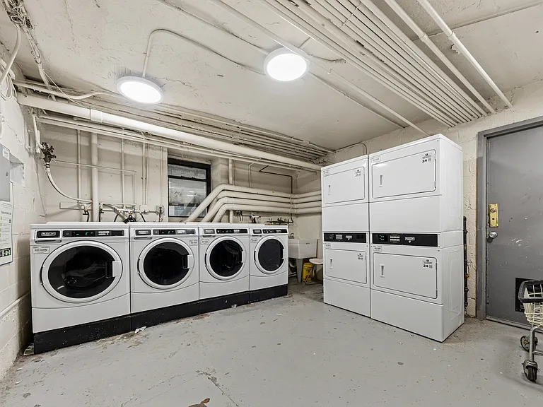 330 W 85th St #2G — Photo 6