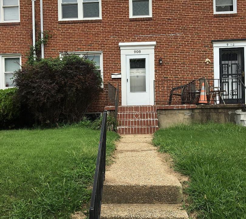 1st image of 908 Evesham Ave
